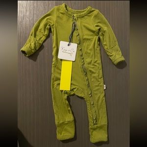 NWT Kozi & Co Baby Bamboo Zipper Romper